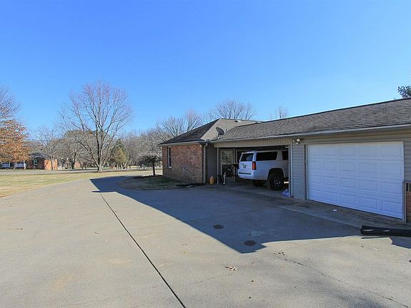 3rd image of 1845 N Bass Dr