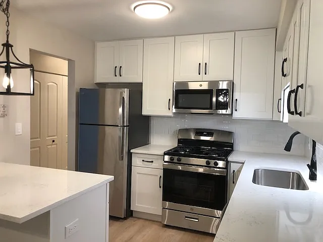 3523 Central Rd #102 — Photo 2