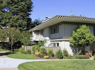 4 Los Altos Sq, Los Altos, CA 94022