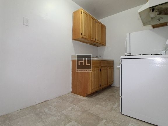 5th image of 8829 Fort Hamilton Pkwy APT B3