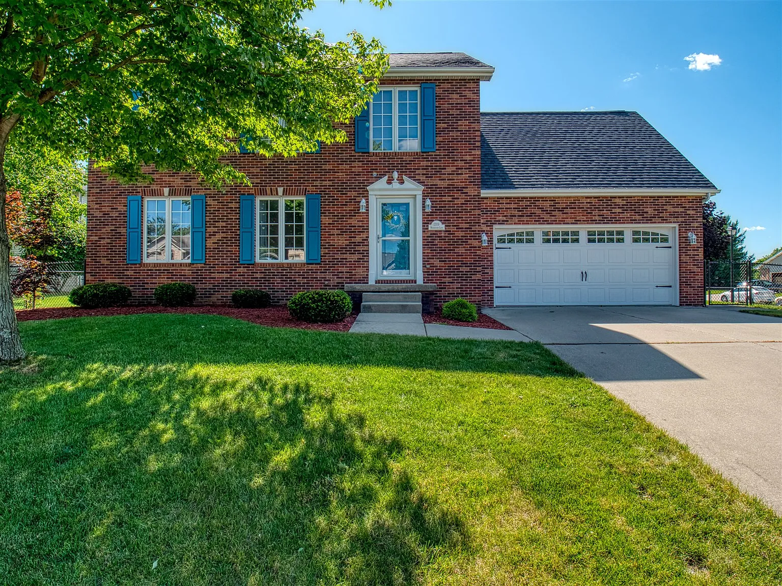 1319 Moundview Ln photo 1