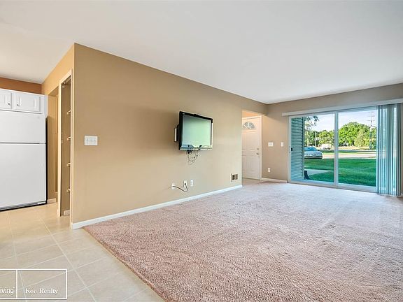 4th image of 55230 Westchester Dr #1