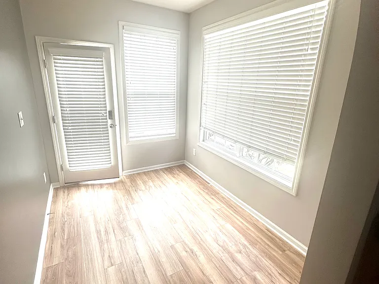 7168 Marshbury Way — Photo 3
