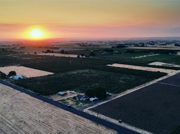 52409 County Road, Milton-Freewater, OR 97862