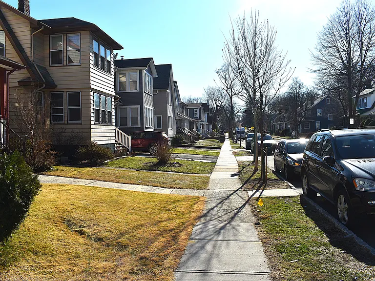 224 Ward Pl #1 — Photo 15