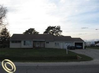 9065 N Genesee Rd, Mount Morris, MI 48458