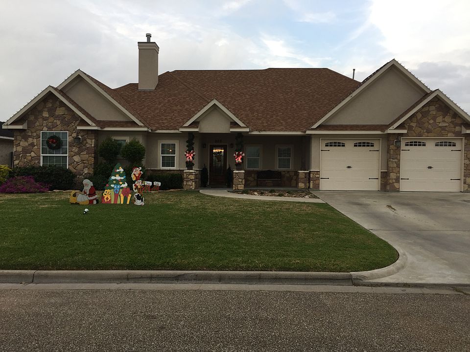 1st image of 206 Sam Houston Dr