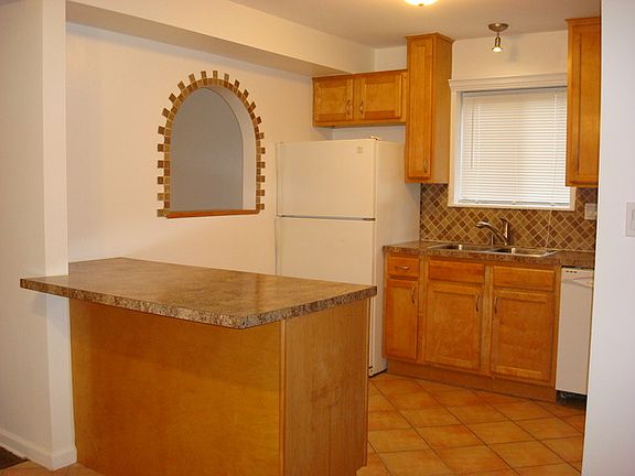 4th image of 1300 N Geneva Dr APT 2A