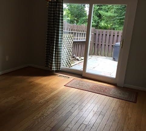 Dining room/ outdoor Patio
