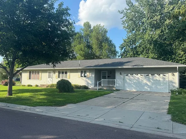111 7th St E, Canby, MN 56220