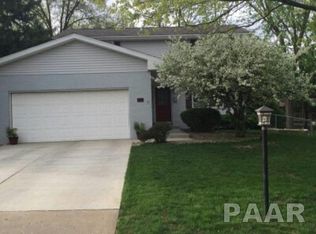 1318 W Tobi Ln, Peoria, IL 61614