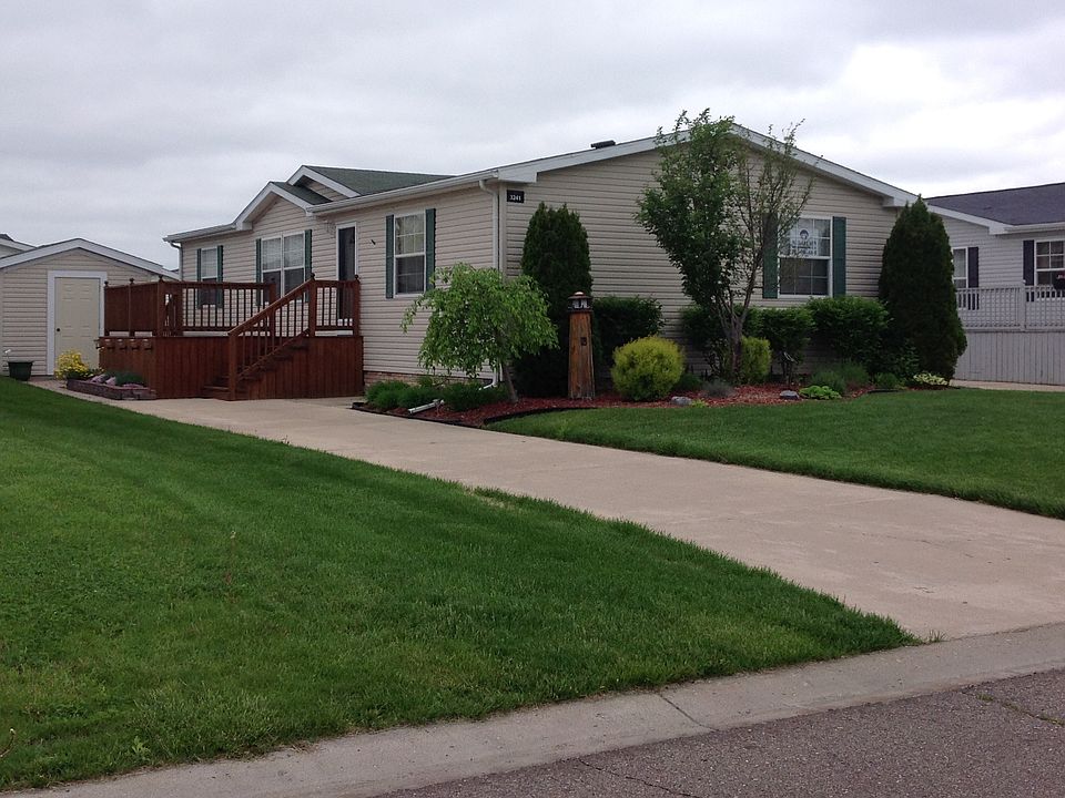 1st image of 3241 Lancaster Ln