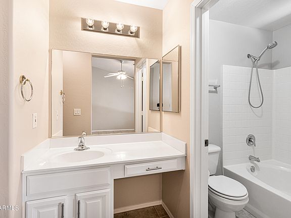 4th image of 1646 E BISHOP Court