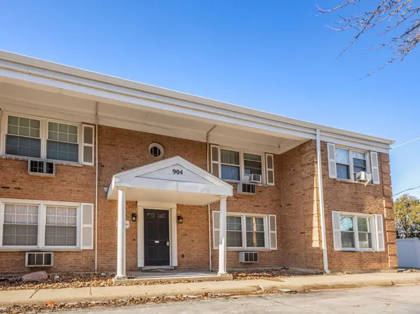 904 W Saint James St Unit 1S, Arlington Heights, IL 60005