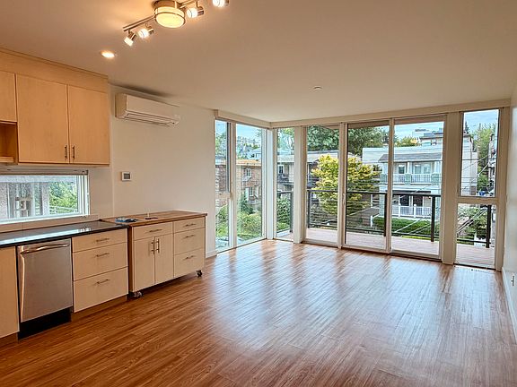 5th image of 109 12th Ave E APT 305