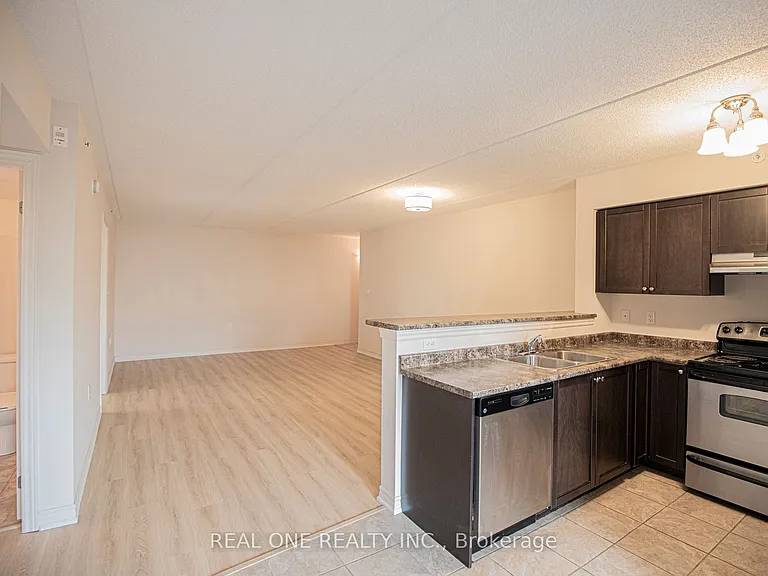1440 Main St E #102 — Photo 8