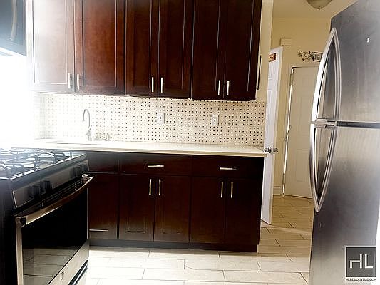 3rd image of 2535 Church Ave APT 5