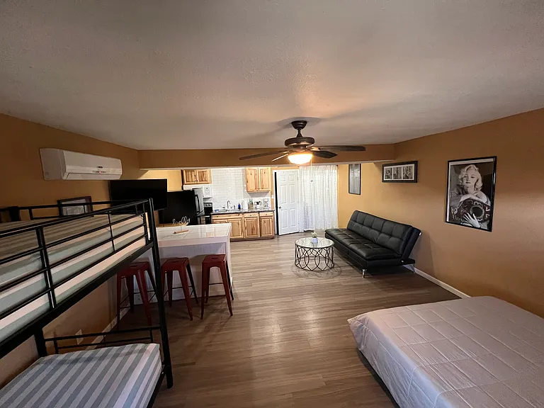 455 Moser Ave #8 — Photo 4