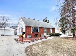 818 Colonial Ave, Green Bay, WI 54304