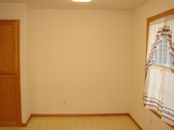 5th image of 8545 Telford Ln