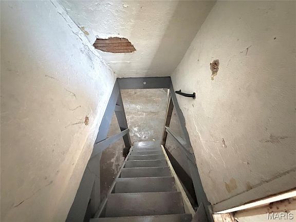 21st image of 2226 Adams St