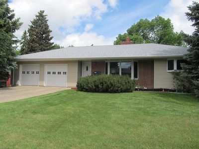 220 W Boulevard Ave, Bismarck, ND, 58501