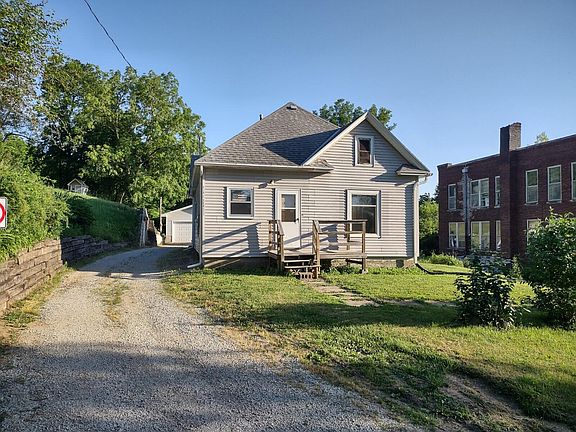 2nd image of 210 Schley St