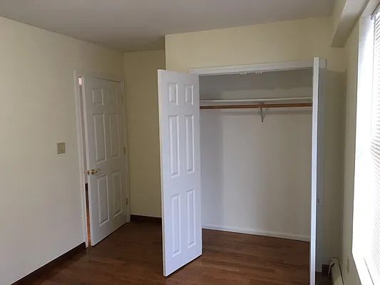 Rented by Le Parc Property Management LTD. | media 6