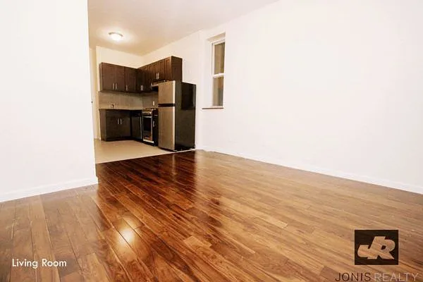 Rented by Jonis Realty | media 11