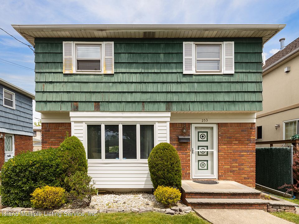 1st image of 253 Adelaide Ave