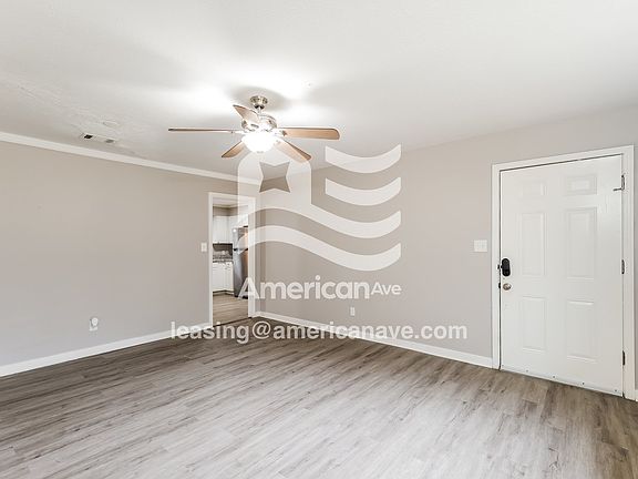 1775944_004_living_room_14313832.jpg