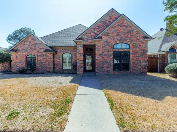 2513 Fox Glenn Cir, Bedford, TX 76021