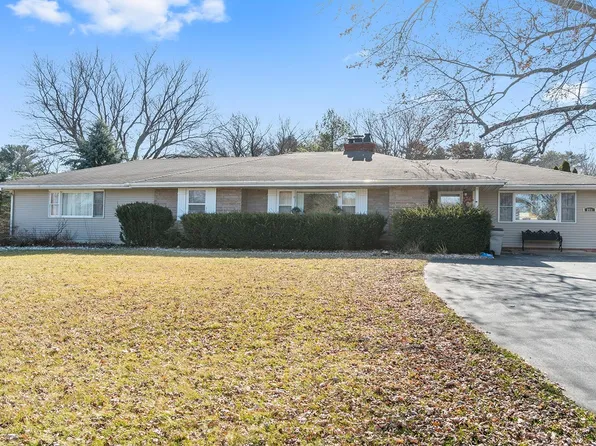 271 W Margaret Fuller Rd, Oregon, IL 61061