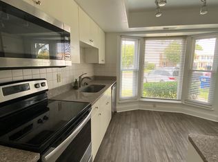 968 Smoke Tree Ln, Virginia Beach, VA 23452