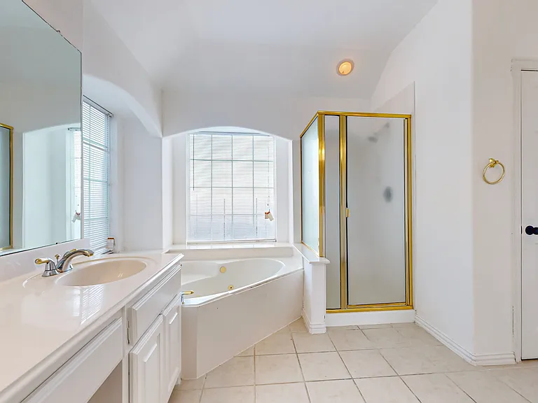 8609A Rugby Dr — Photo 24