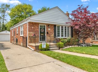 8660 Carter Ave, Allen Park, MI 48101