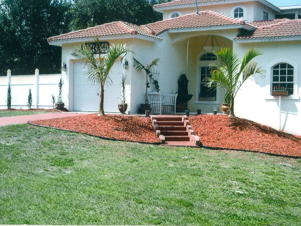 1st image of 2390 Havana Dr