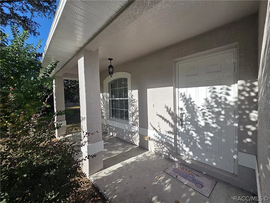 3 bed, 2.0 bath, 1254 sqft, $1,600 — Photo 2