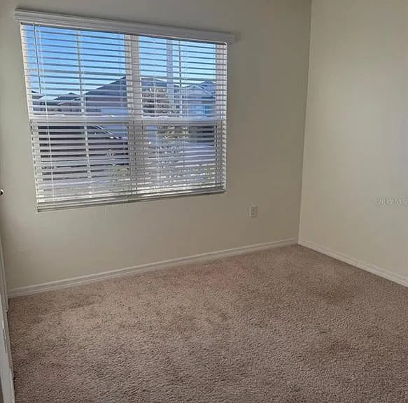 225 Lawson Ave — Photo 18