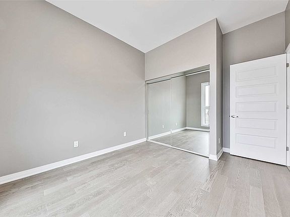 5th image of 95 Dundas St W #403