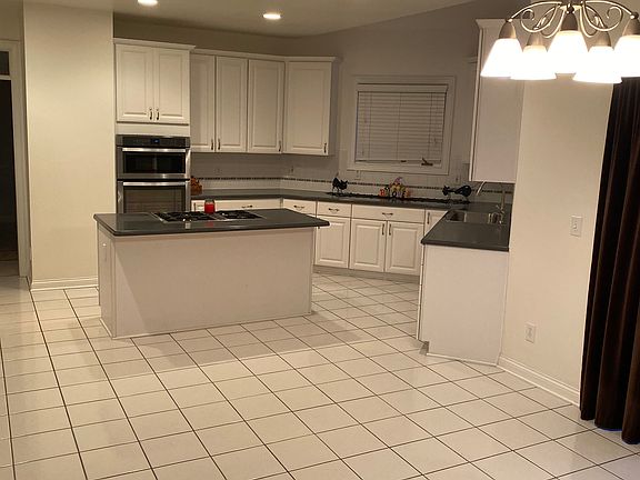 3rd image of 2690 Northmont Dr