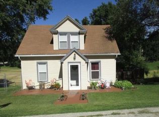 1314 S 9th St, Atchison, KS 66002