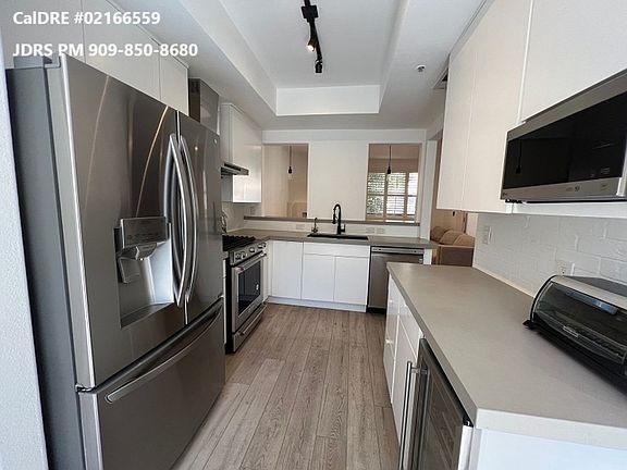 2nd image of 240 S Mentor Ave APT 3
