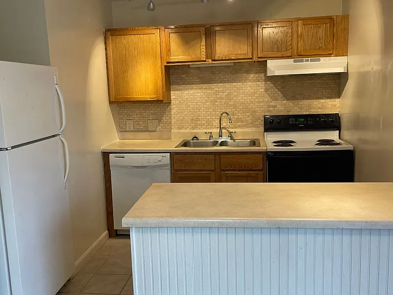 709 Dondee Dr #2 — Photo 4