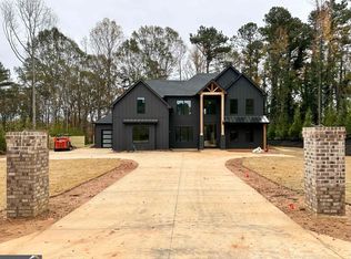 125 Maddox Rd, Buford, GA 30518