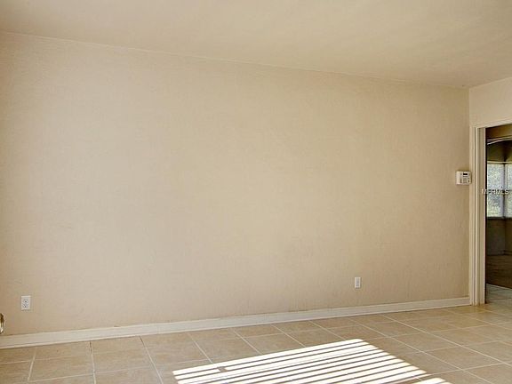 4th image of 230 S Marydell Ave