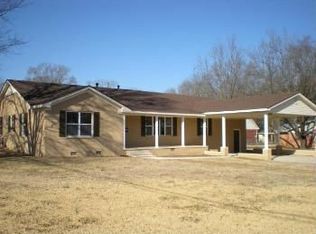 220 S Quanah Ave, Russellville, AR 72801