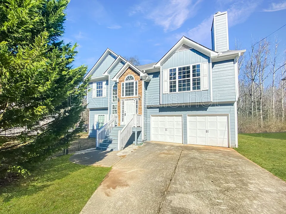 1068 S Gordon Rd SW