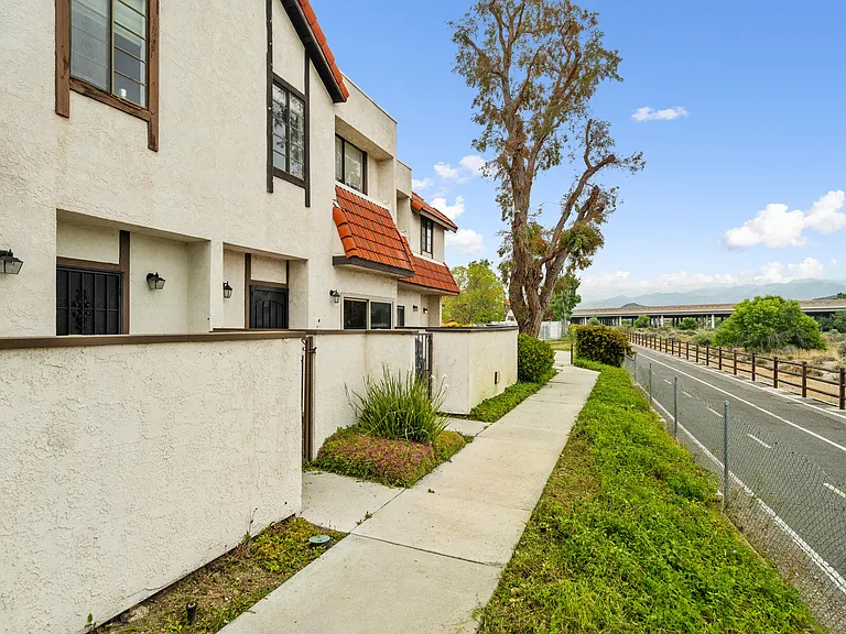 27612 Nugget Dr #5 — Photo 33