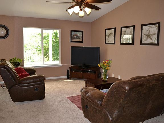 5th image of 1873 Strauss Ln